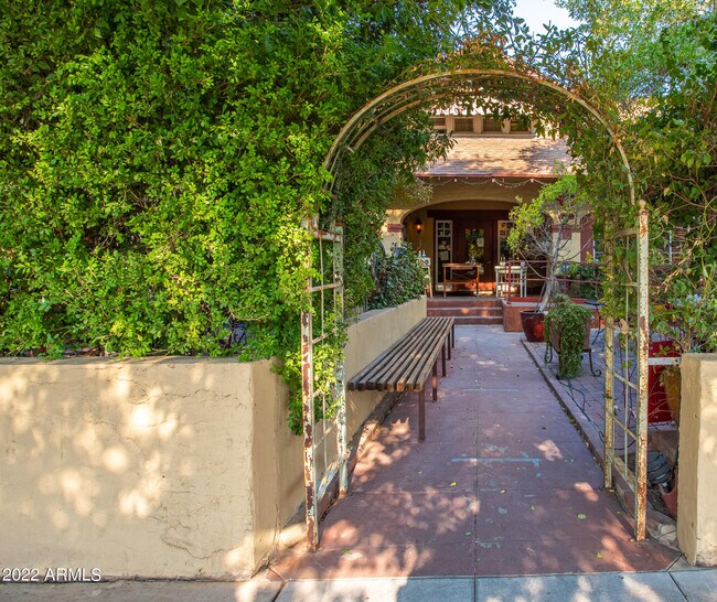 Building Photo - 805 4th Ave