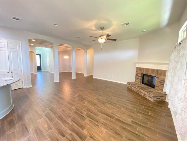 Building Photo - 3445 Francisco Way