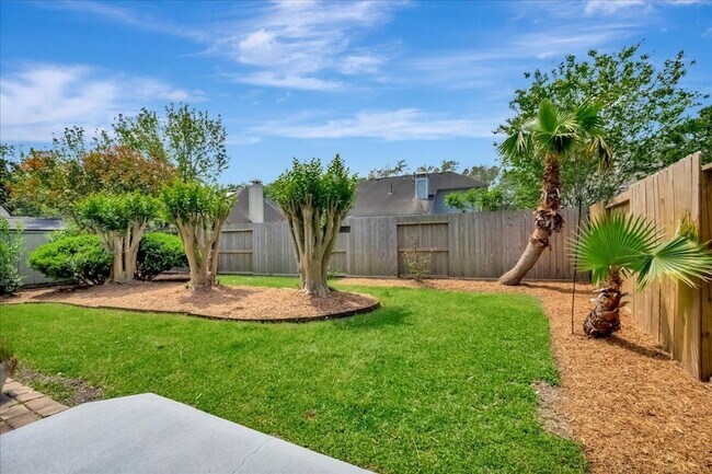 Building Photo - 14010 Hazel Ridge Ct