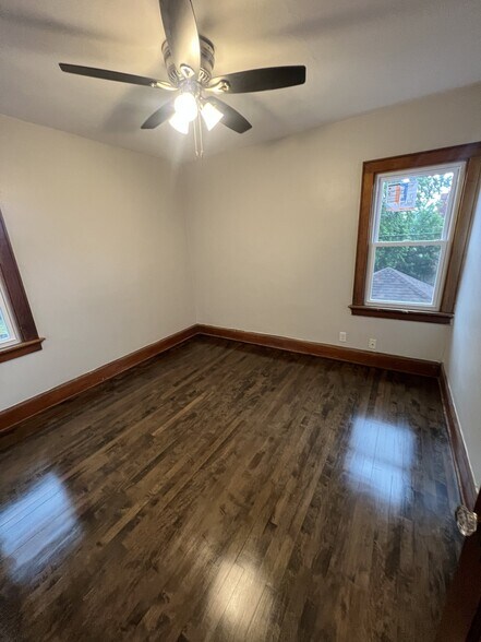 Building Photo - 3232 N 44th St