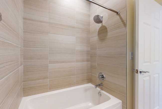 Building Photo - 4758 N Laramie Ave