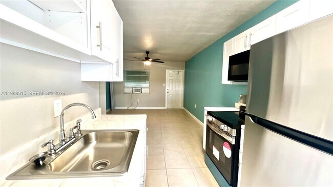 Building Photo - 1308 N 21st St