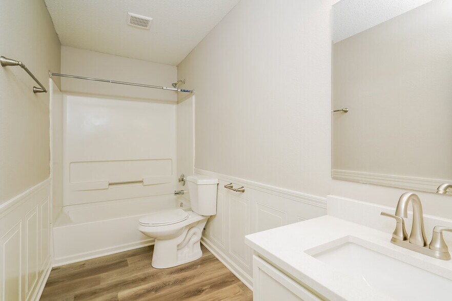 Building Photo - 968 Indigo Dr