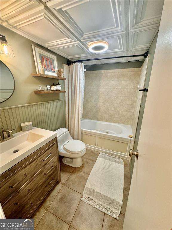 Building Photo - 1230 Woodland Ave NE