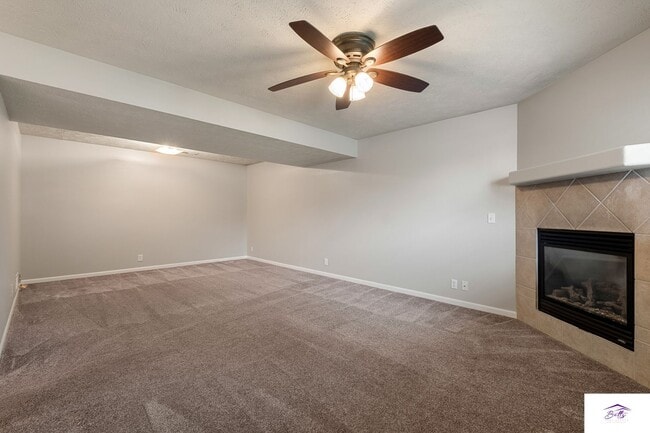 Building Photo - RENTAL PENDING