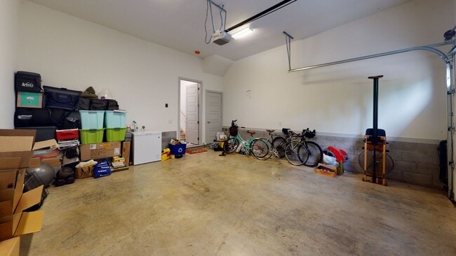 Building Photo - Coming Soon! East Nashville off Gallatin R...