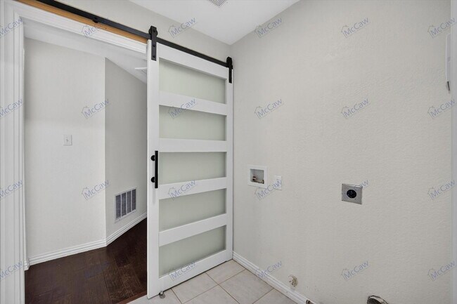 Building Photo - 8009 Owl Creek Ln