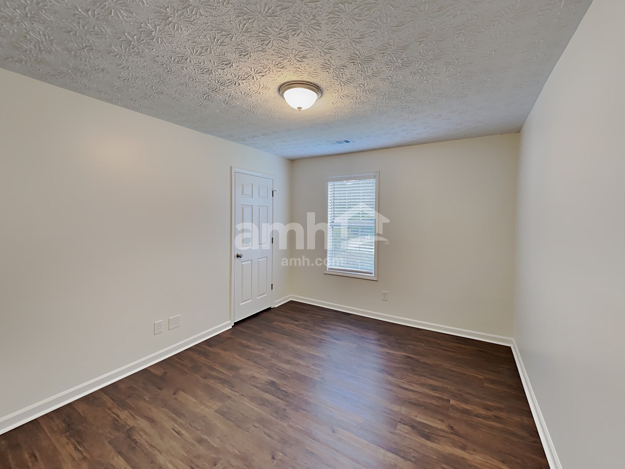 Building Photo - 3471 Erin Glen NW