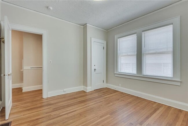 Building Photo - 812 Adair Ave NE