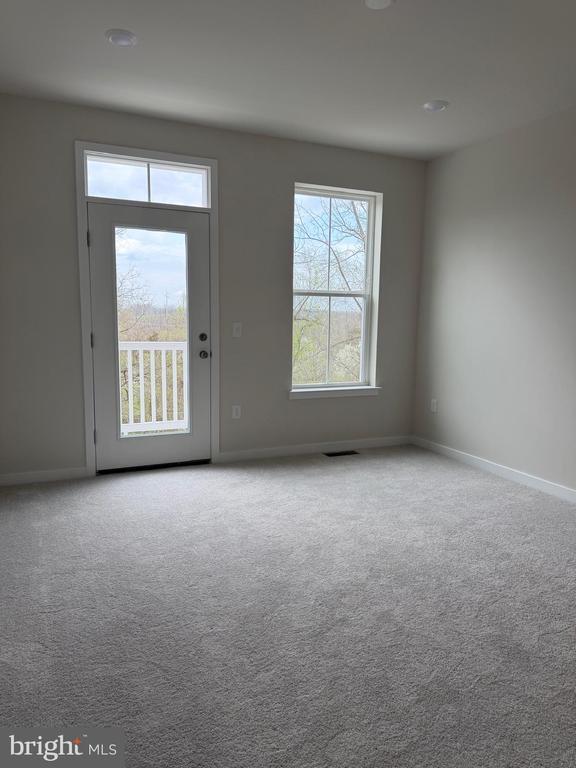 Building Photo - 777 Platinum Dr