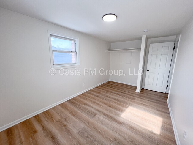 Building Photo - 3983 Lynward Rd