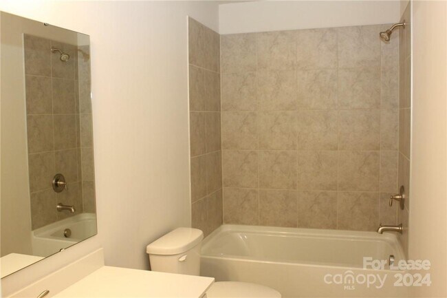 Building Photo - 922 Sagecroft Ln