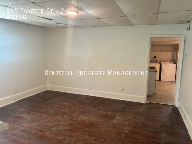 Building Photo - 566 Fayette St