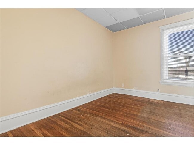 Building Photo - 2222 N Girard Ave