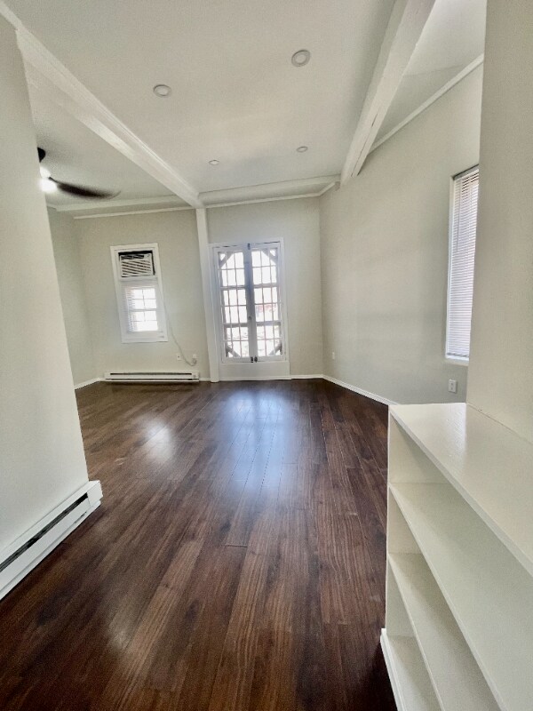 Building Photo - 1005 Frankford Ave