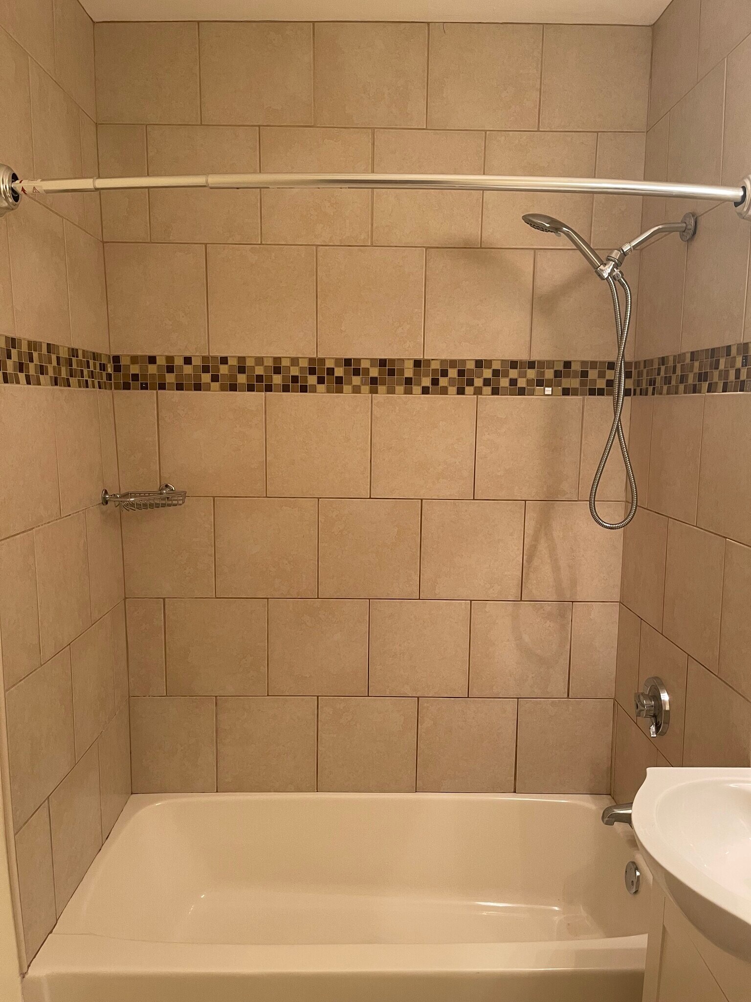 Building Photo - 42 Pond St