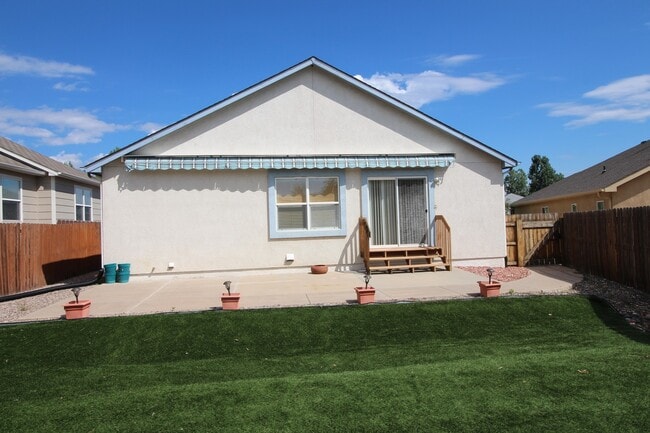 Building Photo - Amazing 5 bedroom home in Desirable Crown Hill Mesa on West Side of town