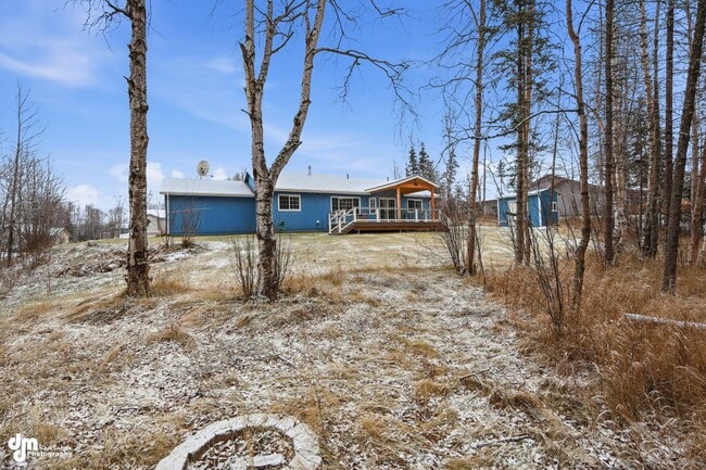 Building Photo - 3 BEDROOM | 2 BATHROOM | 2 CAR GARAGE