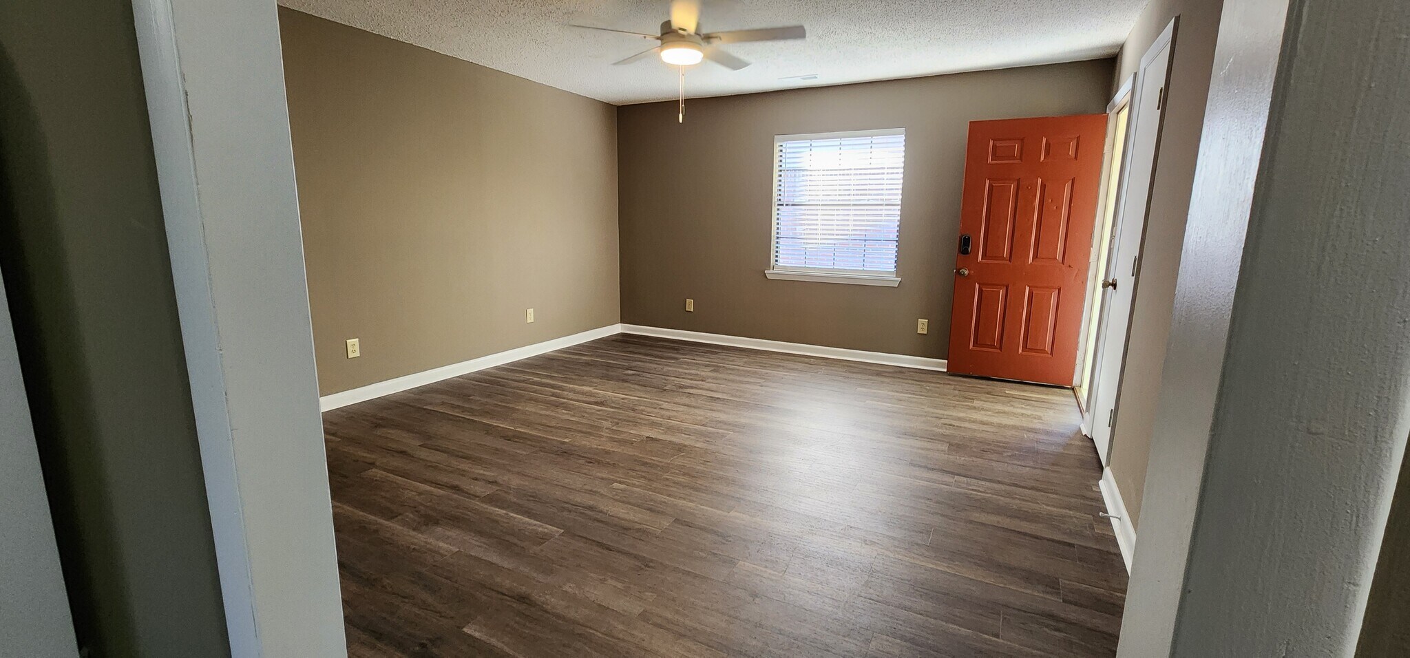 Cloverland-Warnke-Livingroom - 1535 Warnke Rd NW