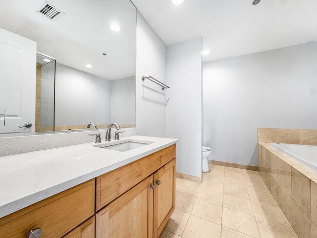 Building Photo - 415 E North Water St