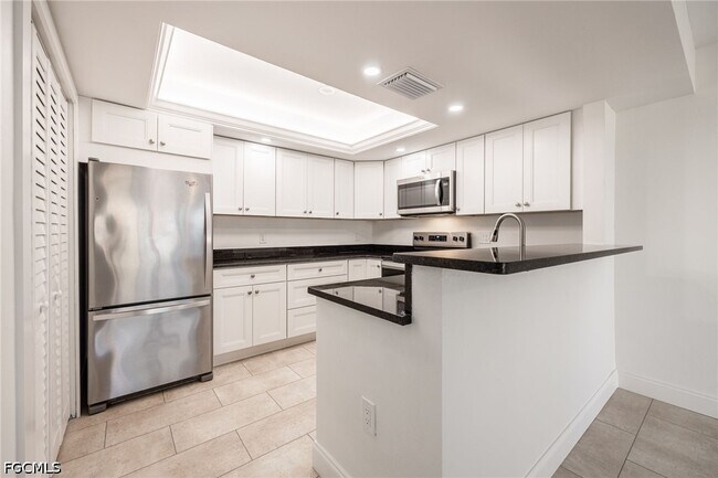 Building Photo - 11674 Pointe Cir