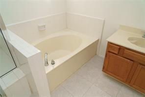 Building Photo - 12418 Grove Meadow Dr