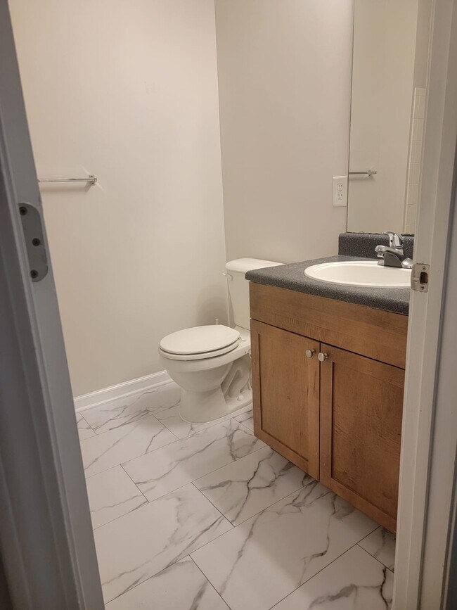 Building Photo - Eagles Landing-Condo