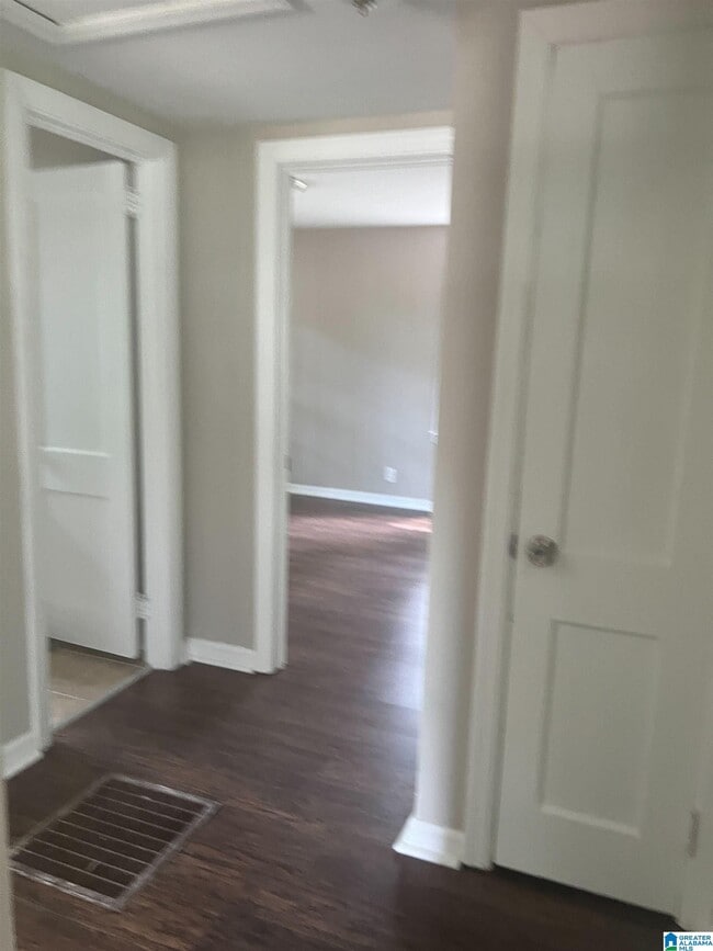 Building Photo - 937 Sunset Dr
