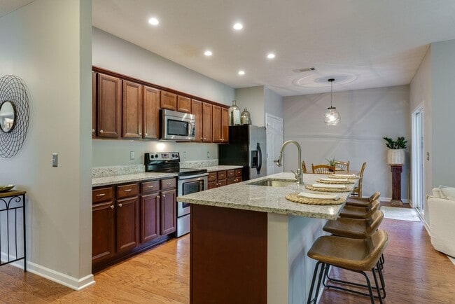Building Photo - 3 Bed, 2 Bath One Level Home w/ Hardwood T...