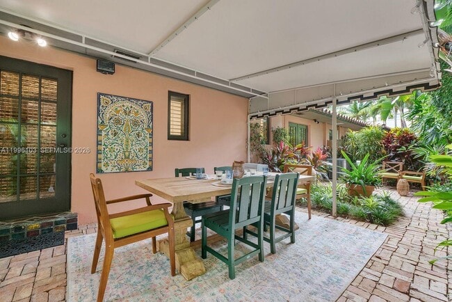 Building Photo - 226 Chilean Ave