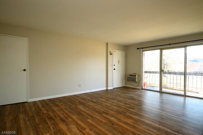 Building Photo - 515 Andria Ave