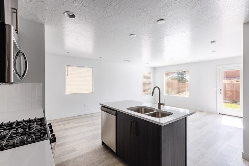 Building Photo - 5989 Europa Ln