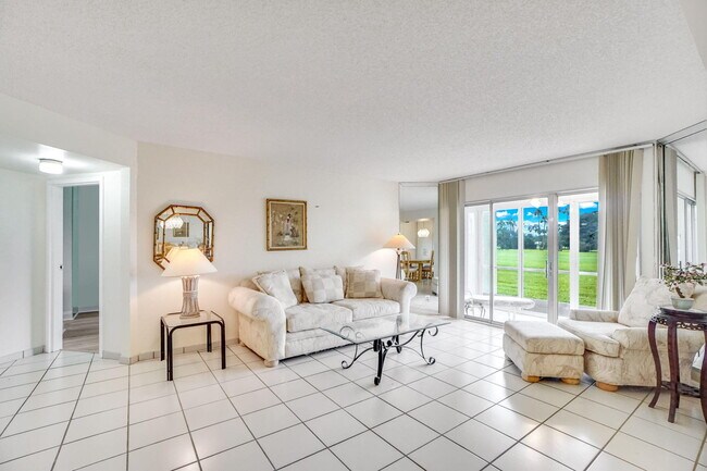 Building Photo - 3951 Via Poinciana
