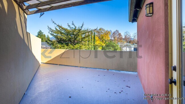 Building Photo - 1167 Broadway