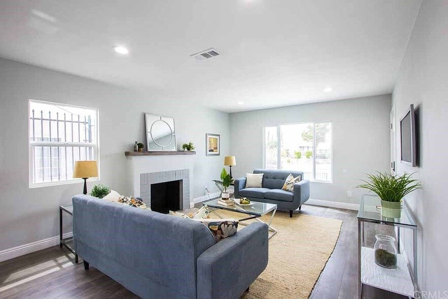 Living Room (Shown Furnished) - 7758 Tujunga Ave