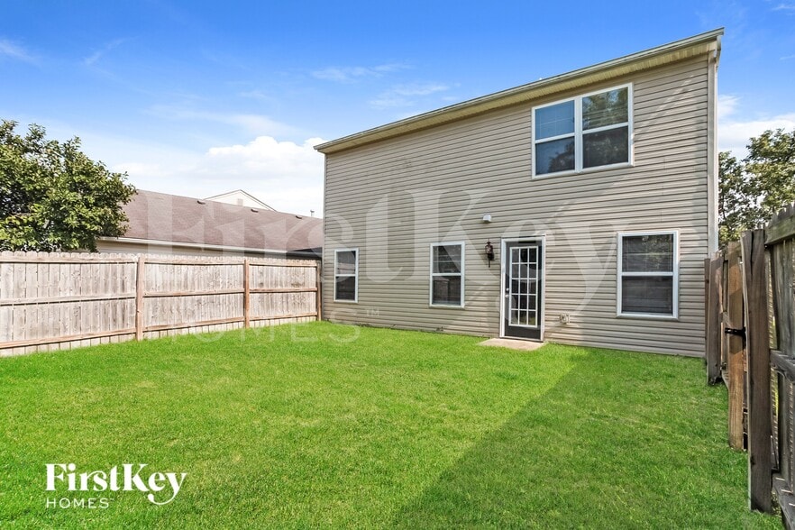 Building Photo - 5712 Clemens Dr