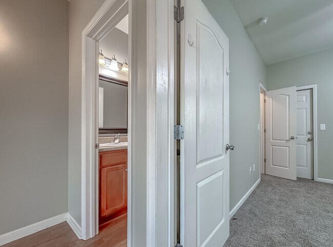 Building Photo - 1988 Green Castle Ln