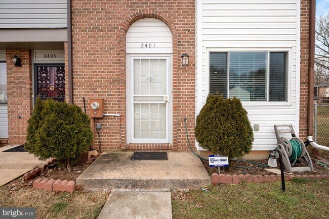 Building Photo - 6401 Woodgreen Cir