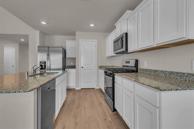 Building Photo - 5111 Eden Pt Dr