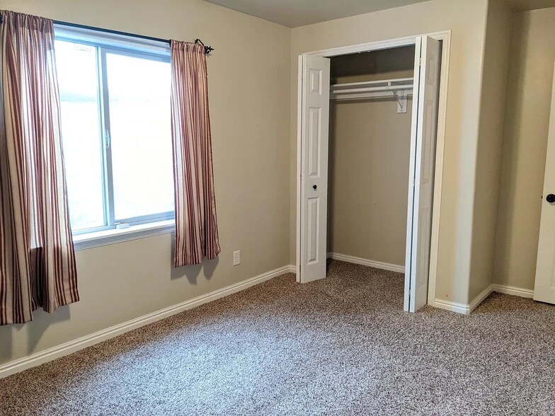 Building Photo - 8697 S Senegal Dove Dr