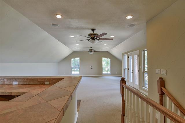 Building Photo - 4900 Rio Vista Dr