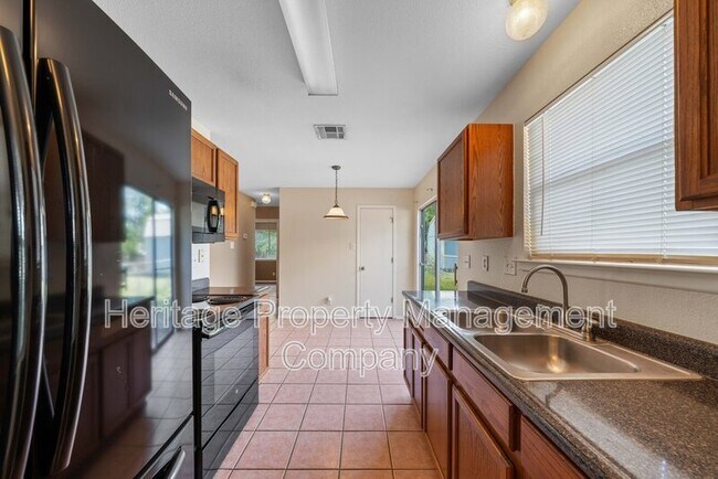 Building Photo - 7522 Yellow Sand Dr