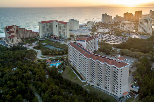 Building Photo - 515 Tops'l Beach Blvd