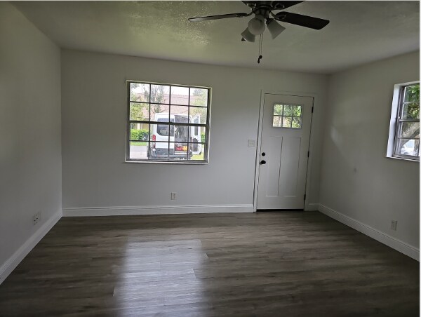 Building Photo - 813 W Magnolia St