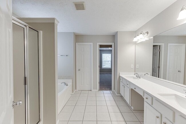 Building Photo - 4439 Woodgate Hill Trail