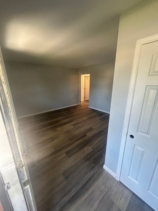 Building Photo - 831 Tilbury Dr