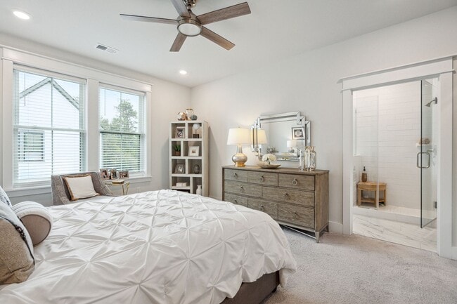 Building Photo - 2/4 Townhome in Midtown Located in Mt. Pleasant!