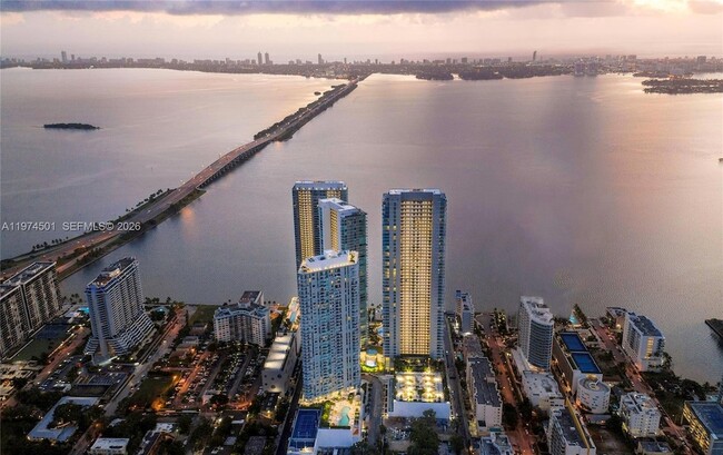 Building Photo - 501 NE 31st St