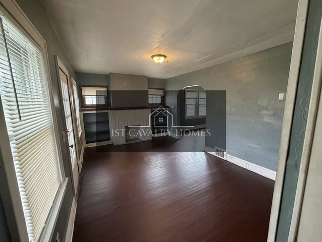 Building Photo - 578 Hoye Ave