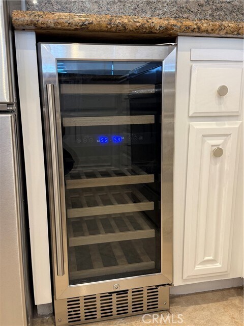 Building Photo - 210 Lille Ln